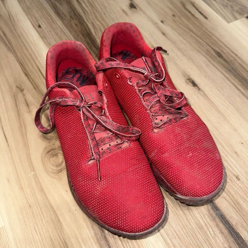 No Bull athletic trainers M9.5 red workout tennis shoes